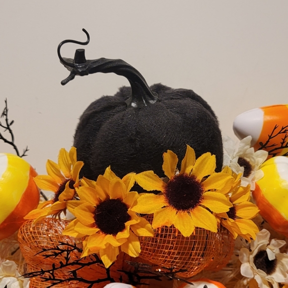Halloween Candy Corn Pumpkin Wreath Spiders Deco Mesh Bows - Picture 5 of 9